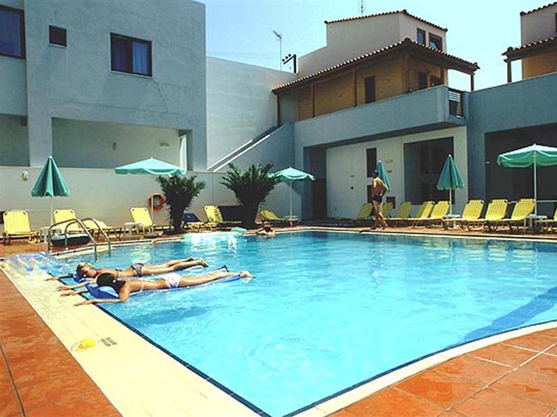 레팀노 Flisvos Beach (Adults Only) 아파트 외부 사진