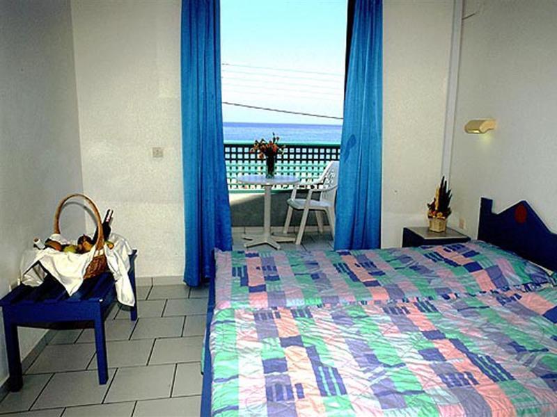 레팀노 Flisvos Beach (Adults Only) 아파트 외부 사진